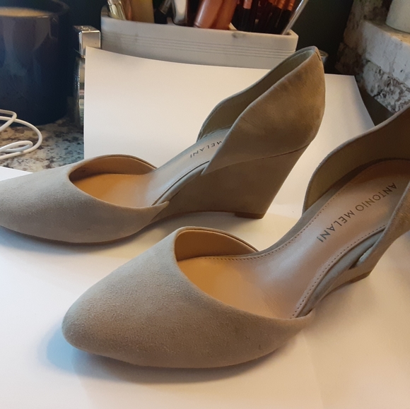 Antonio Melani D'orsay tan wedges size 6.5 - Picture 2 of 3